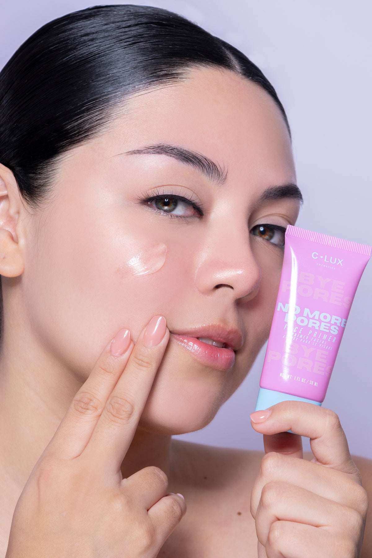 Modelo aplicando No More Pores Primer